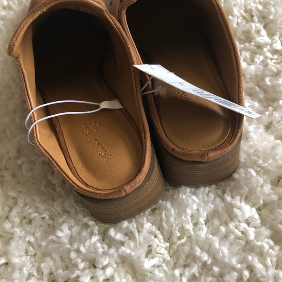 💓SOLD - Crista Cognac Studded Pointed Toe Heeled - Picture 7 of 7